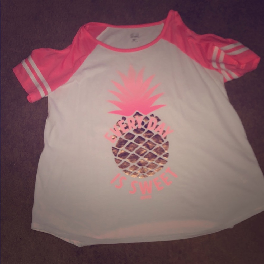Pineapple t-shirt